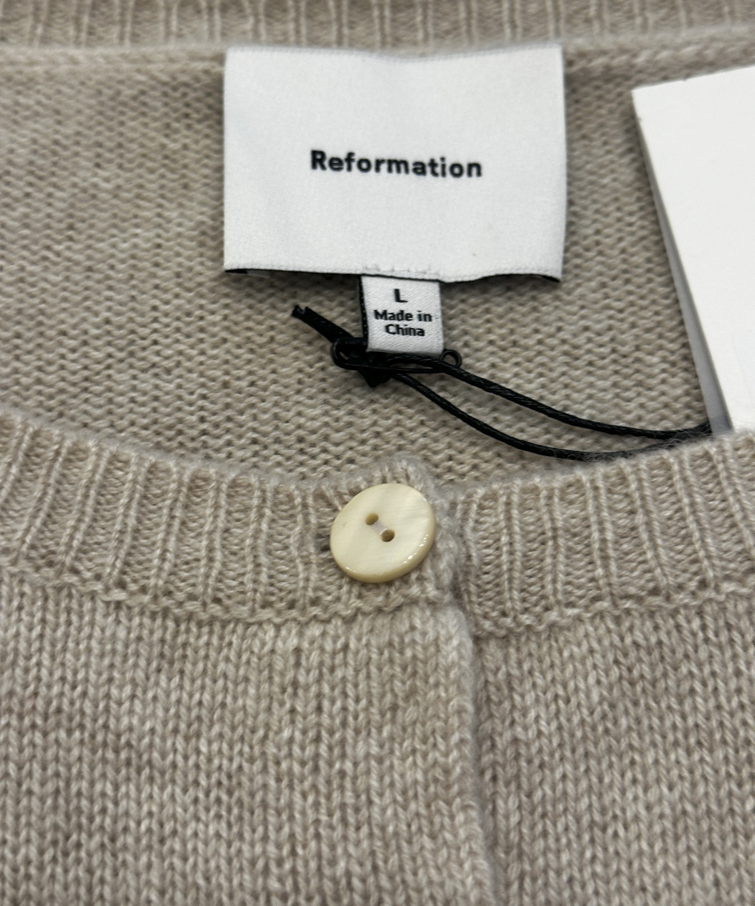 Reformation NWT Clara Cashmere Crew Neck Cardigan Sweater Large Wheat - Image 5