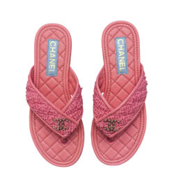CHANEL NIB Pink Tweed CC Thong Flats Shoes Sandals Size 37.5