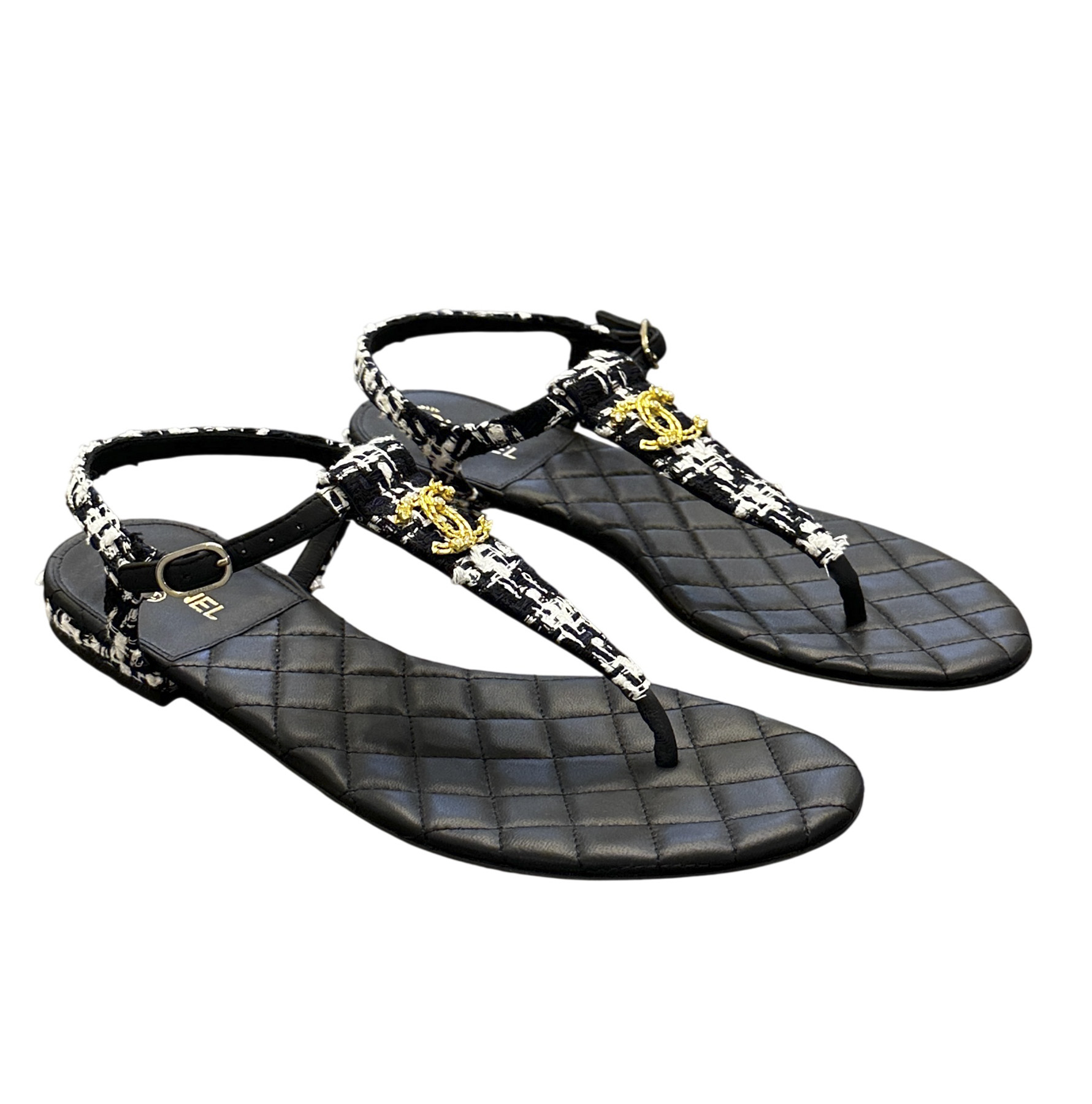 CHANEL Black White Tweed CC Quilted T-Strap Thong Flat Sandals 38 NEW - Image 3