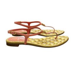 Alternative view of CHANEL Pink Leather Gold CC Quilted T-Strap Thong Flat Sandals 38 NEW