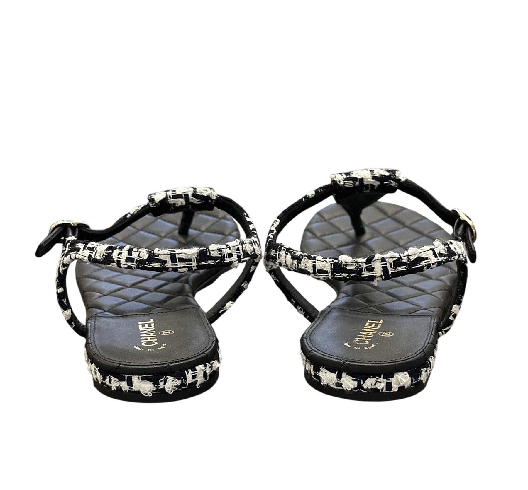 CHANEL Black White Tweed CC Quilted T-Strap Thong Flat Sandals 38 NEW - Image 4