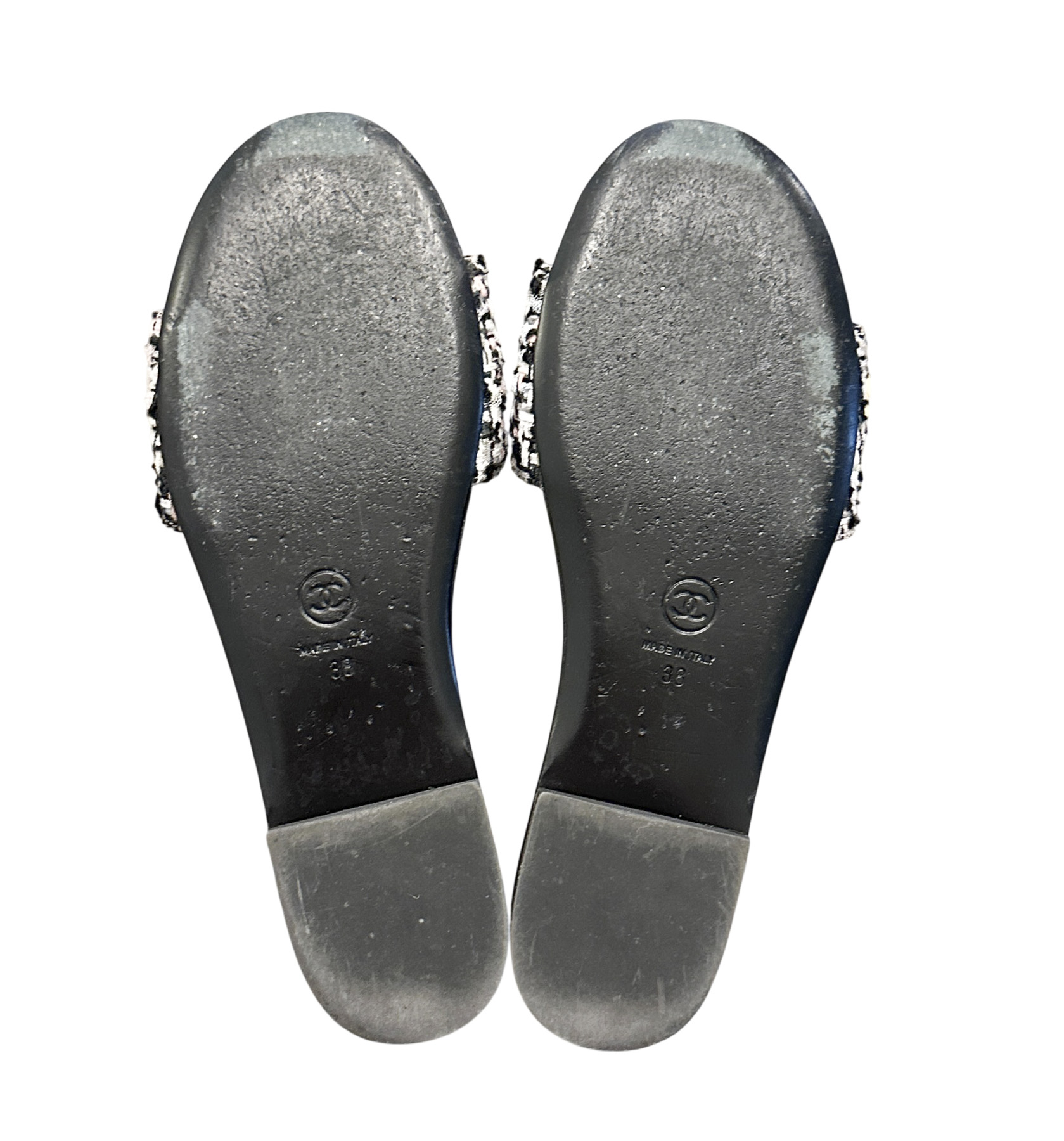 CHANEL CC Chain Tweed Quilted Mules Slides Flat Sandals Size 38 - Image 9