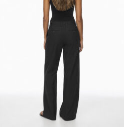 Alternative view of Aritzia Babaton NWT Pivotal Pant Black Mid Rise Wide Leg Pants Size 4
