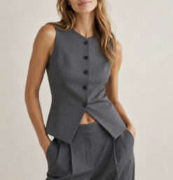 Aritzia Wilfred NWT Regal Essential Heather Charcoal Tailored Button Vest Small