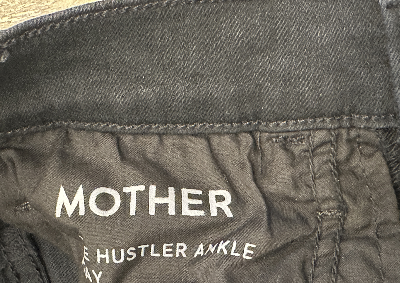 MOTHER The Hustler Jeans Size 25 Ankle Not Guilty Black High Rise Flare - Image 5